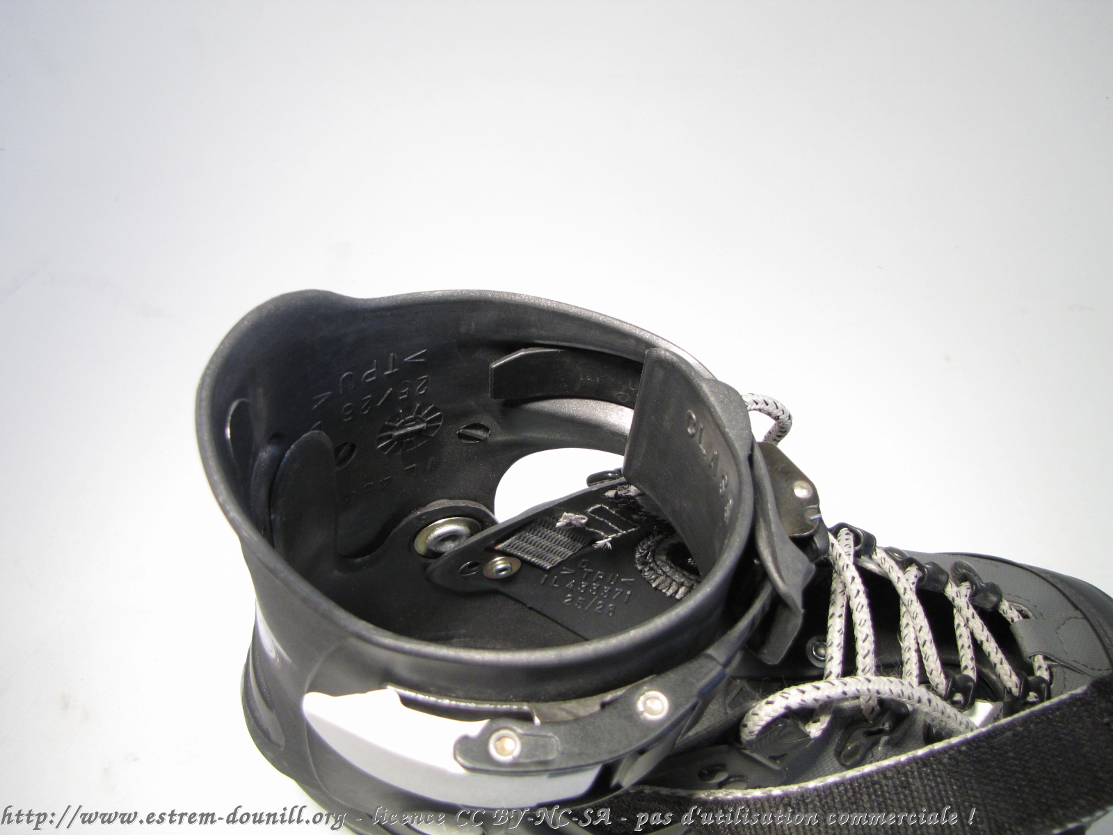 salomon_deflector_2__boucle_haute_logement_pointure
