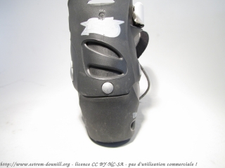salomon_deflector_2__rivet_arriere