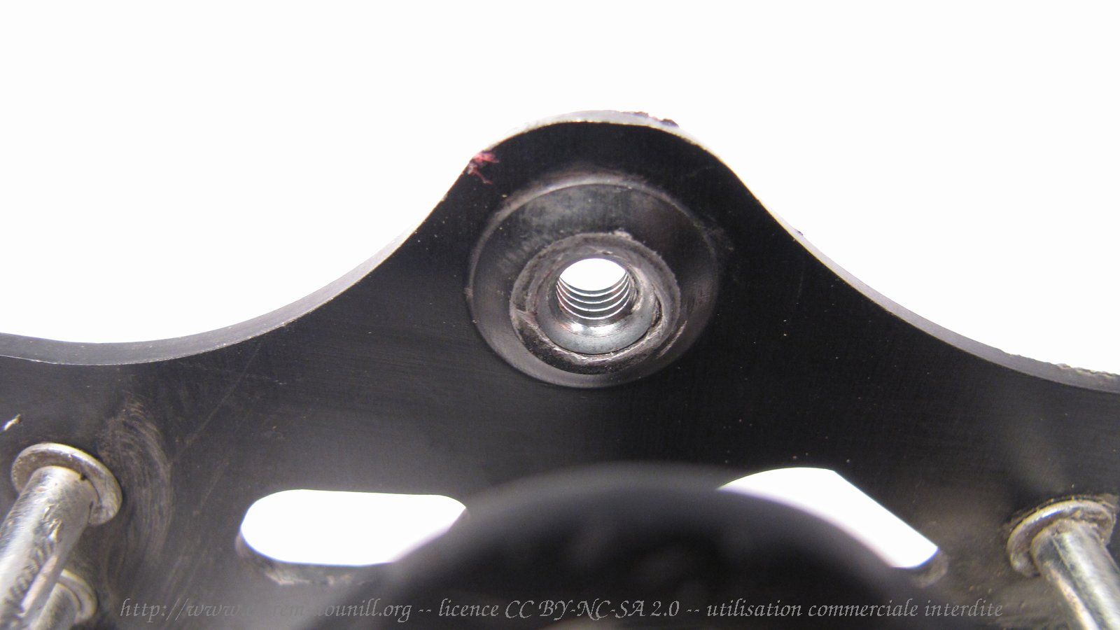 BJ_concept_4x100_1x90_detail_arriere_insert.jpg