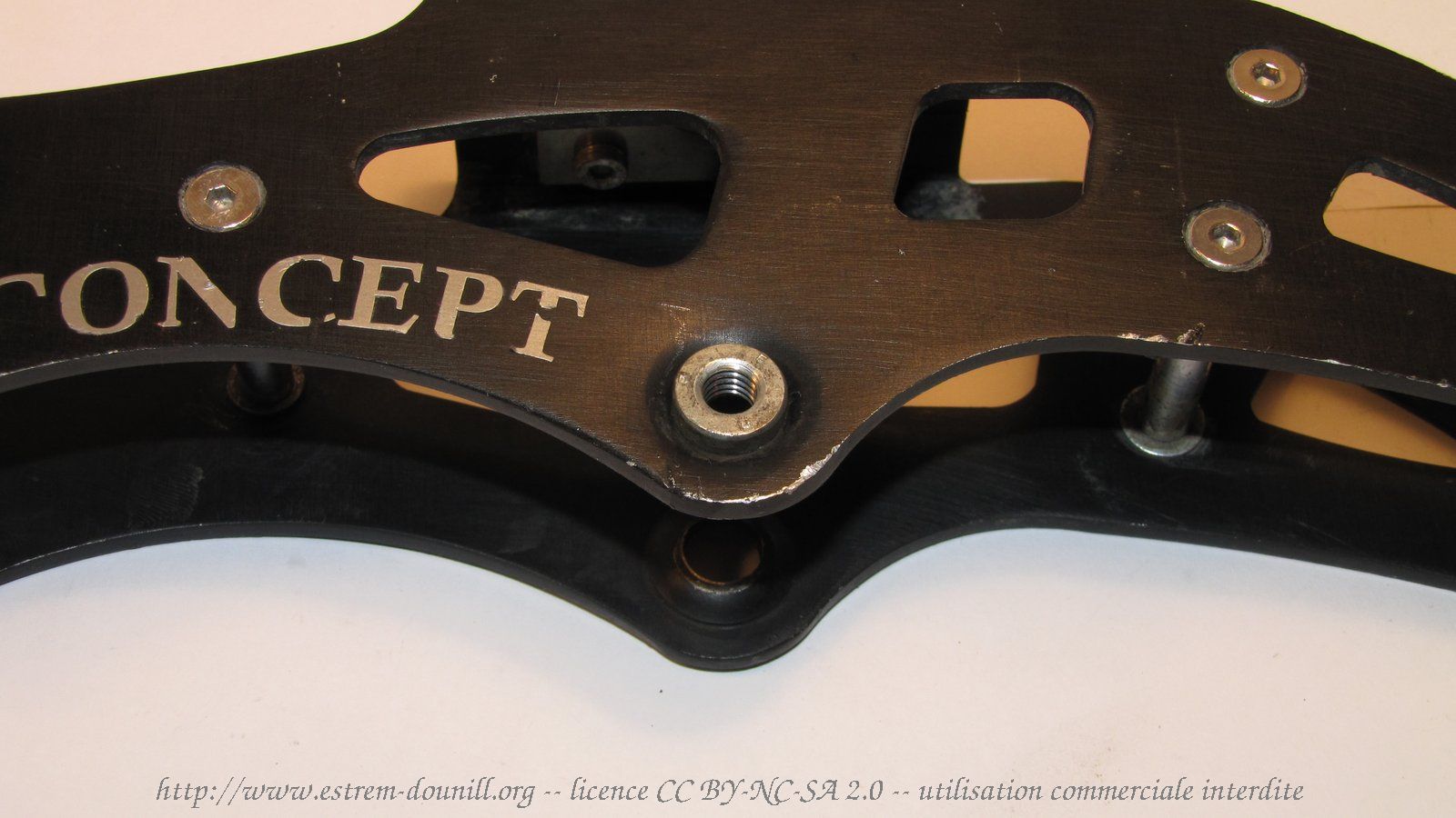 BJ_concept_4x100_1x90_detail_insert_acier.jpg