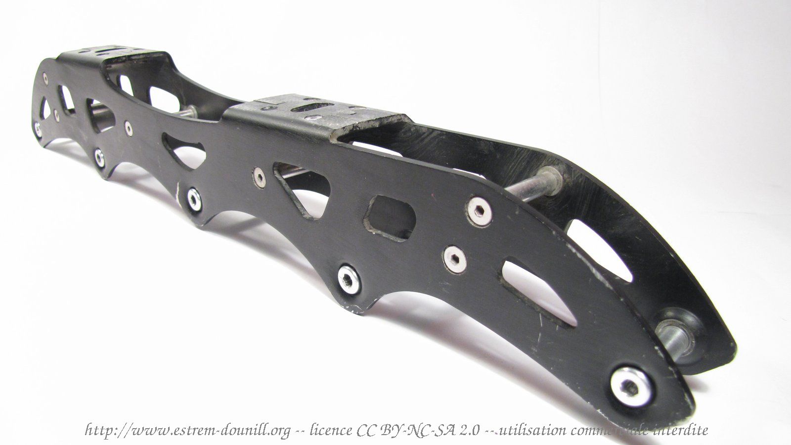 BJ_concept_4x100_1x90_profil_avant.jpg