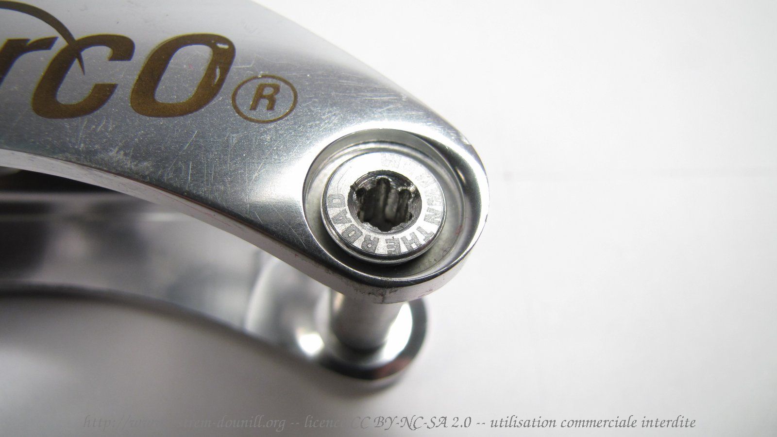 arco_84straight_detail_axe_torx.jpg
