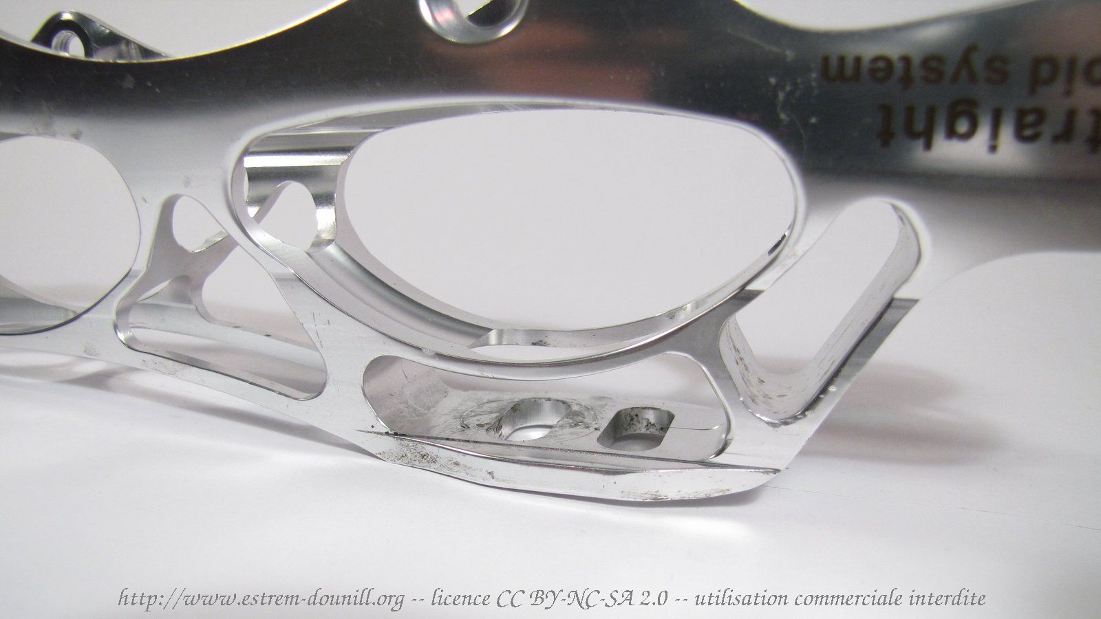 arco_84straight_detail_embase_arriere.jpg