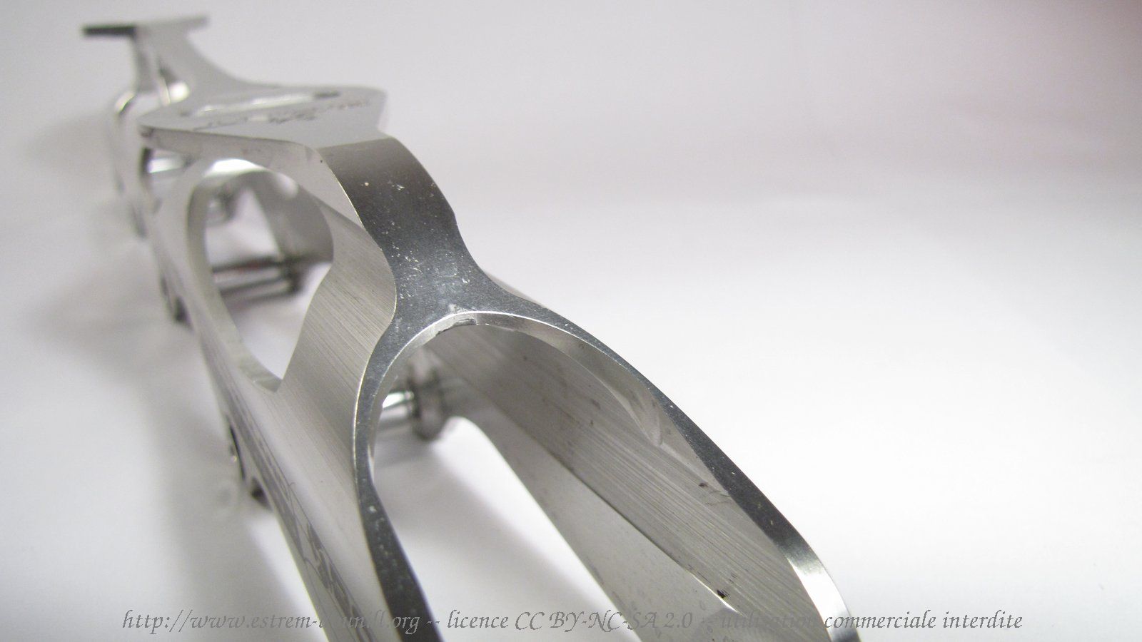 bont_sniper_84_detail_arche_avant.jpg