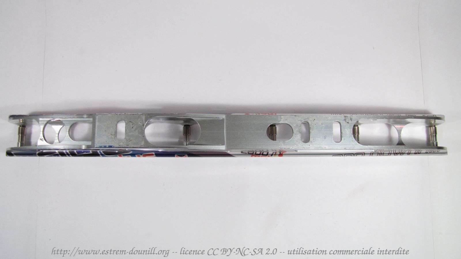 cadomotus_pro_downhill_6x84_dessus.jpg