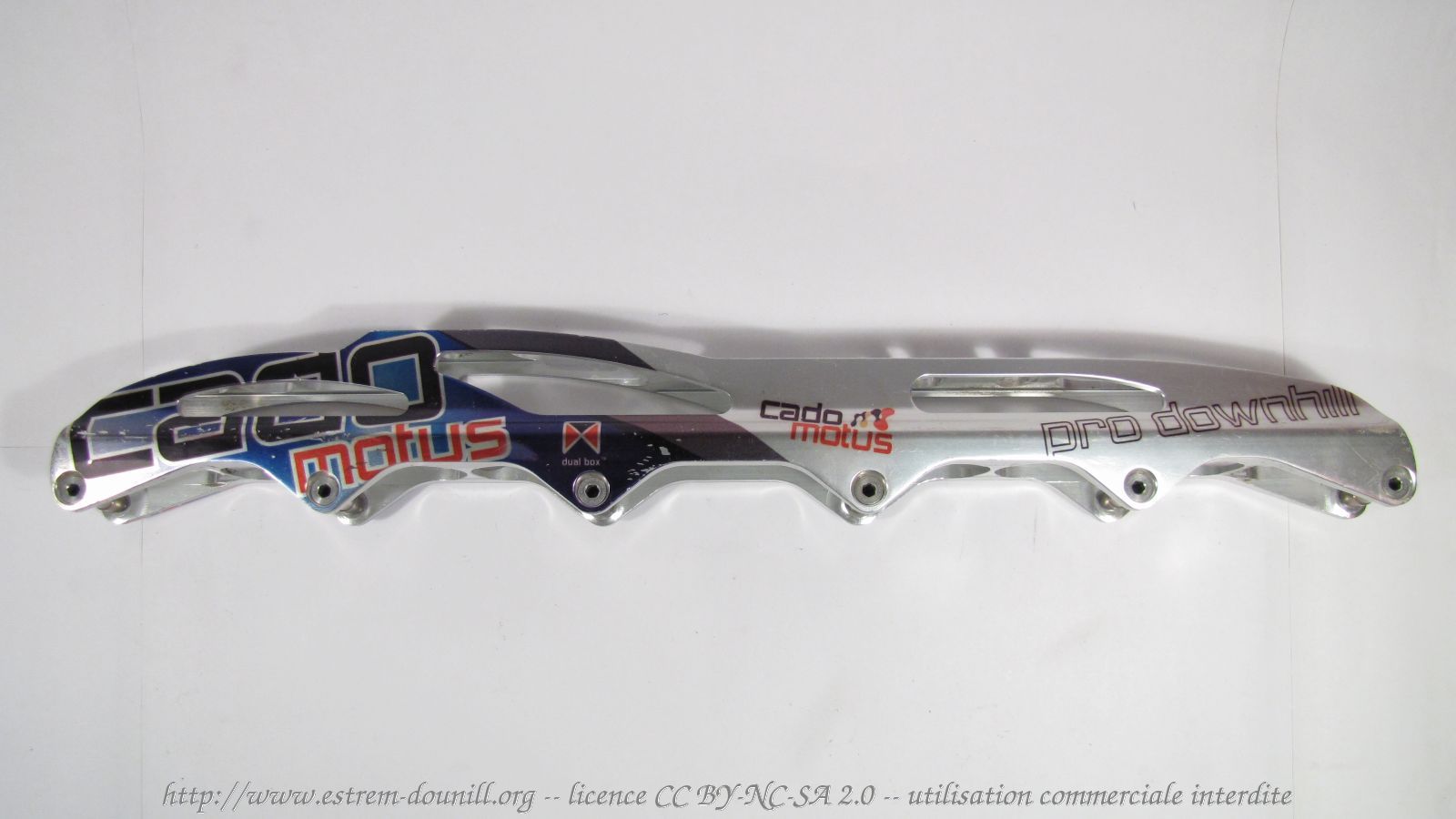 cadomotus_pro_downhill_6x84_droite.jpg