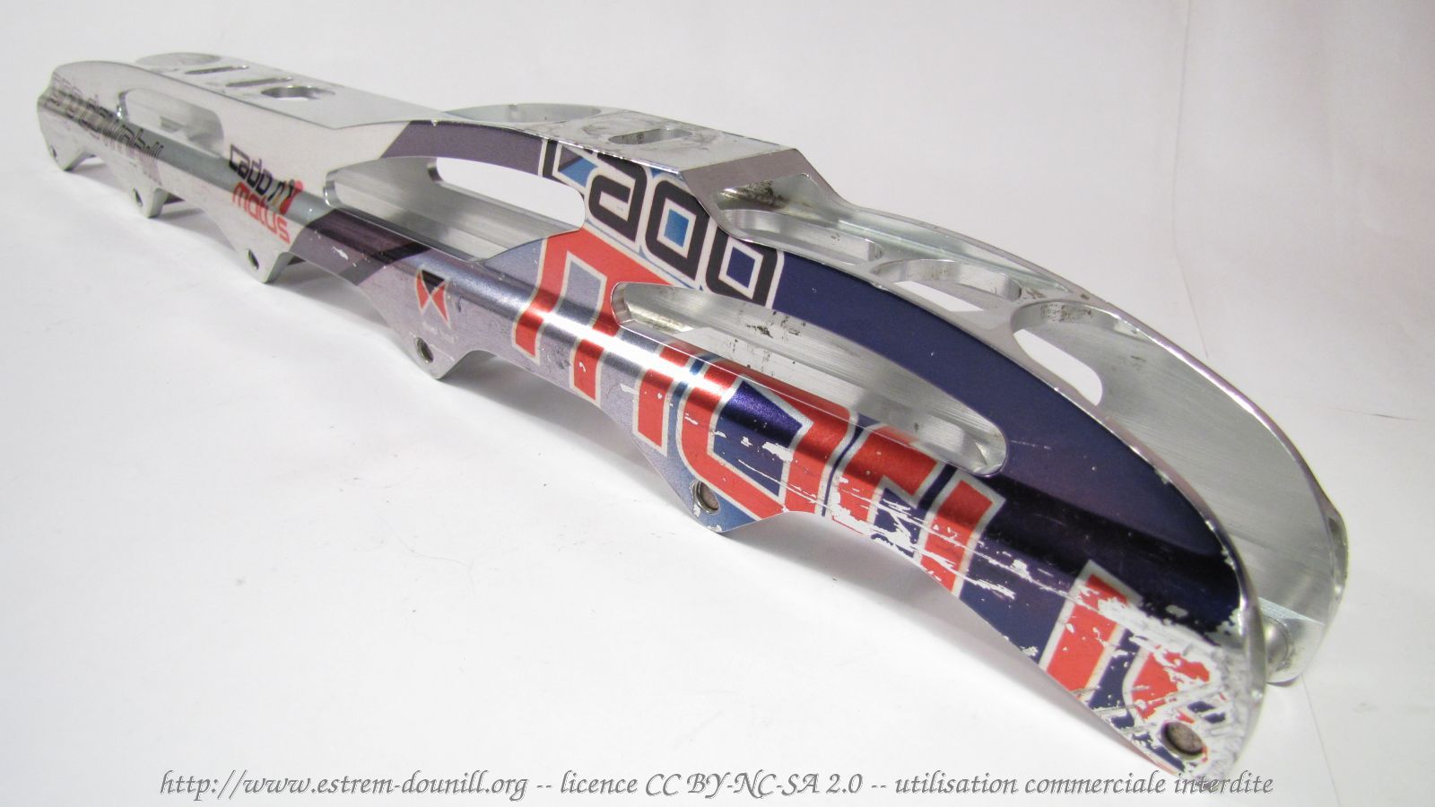 cadomotus_pro_downhill_6x84_profil_arriere.jpg