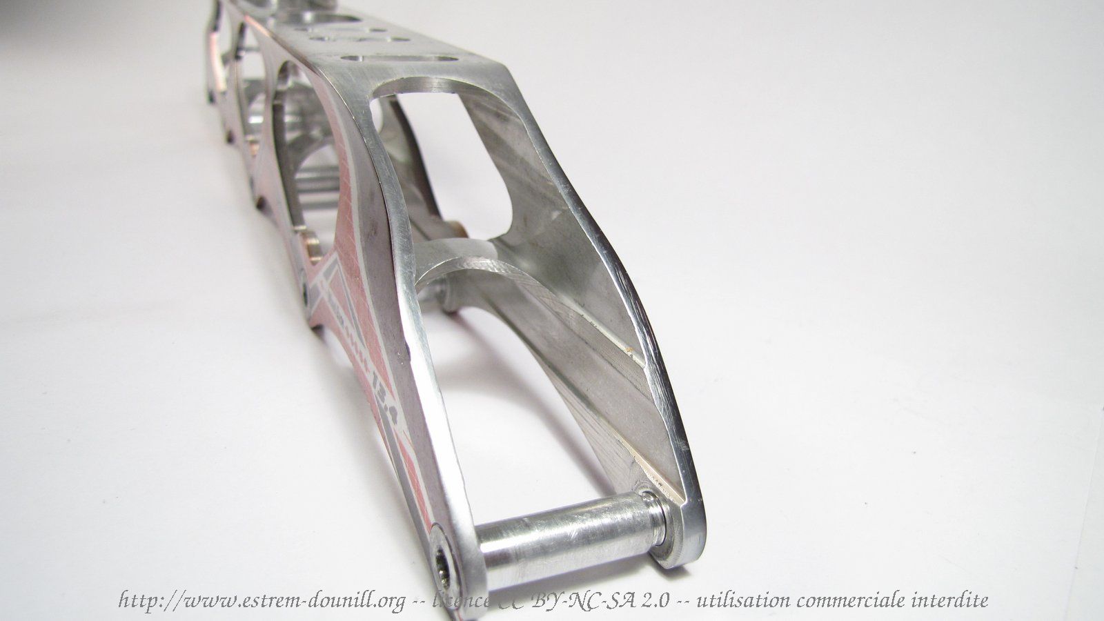fila_matrix_racing_detail_ponts.jpg