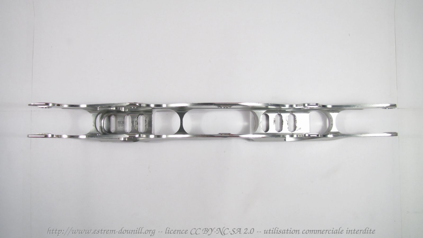 mariani_13.33_84mm_dessous.jpg