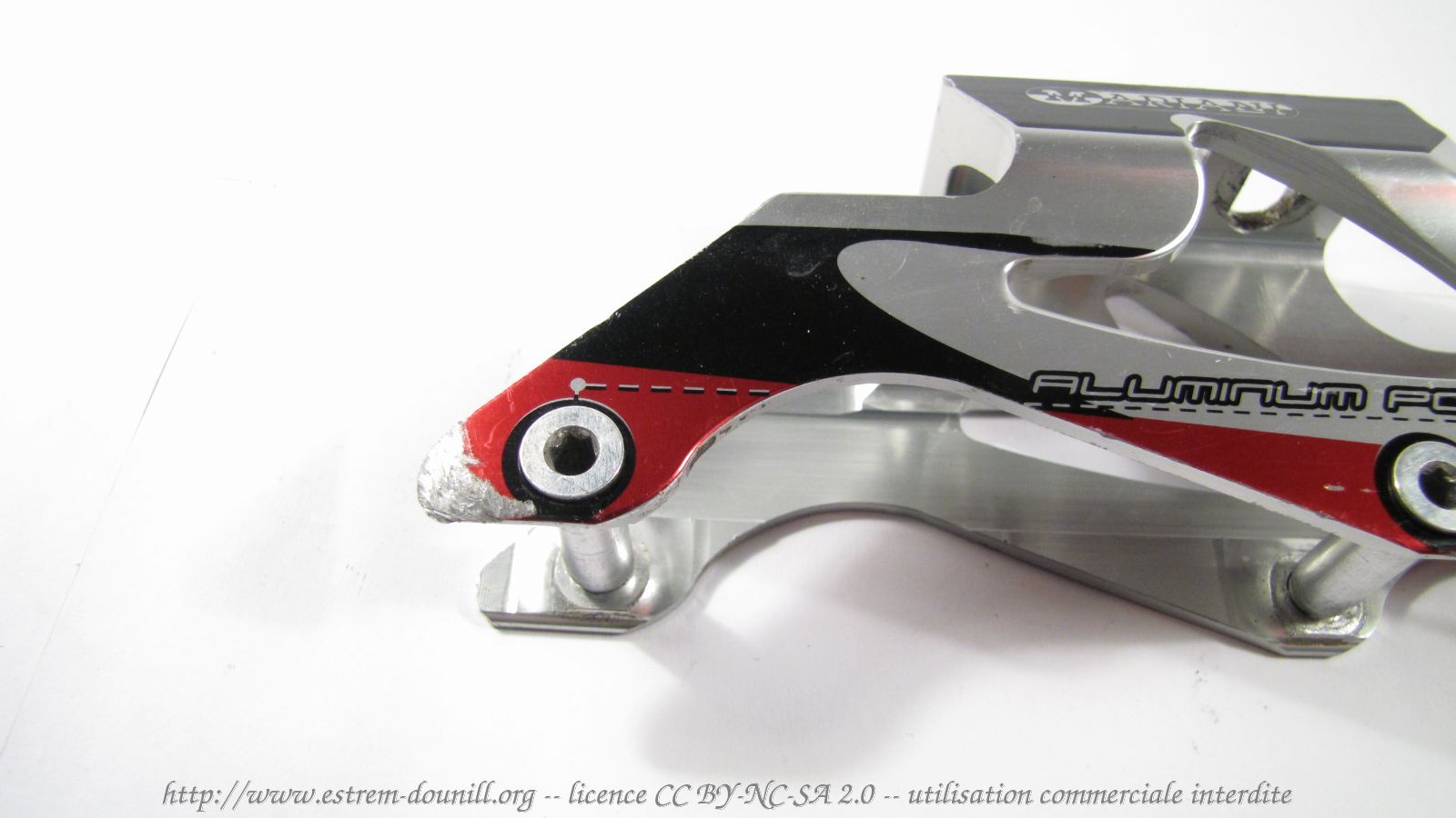 mariani_13.33_84mm_detail_arriere.jpg