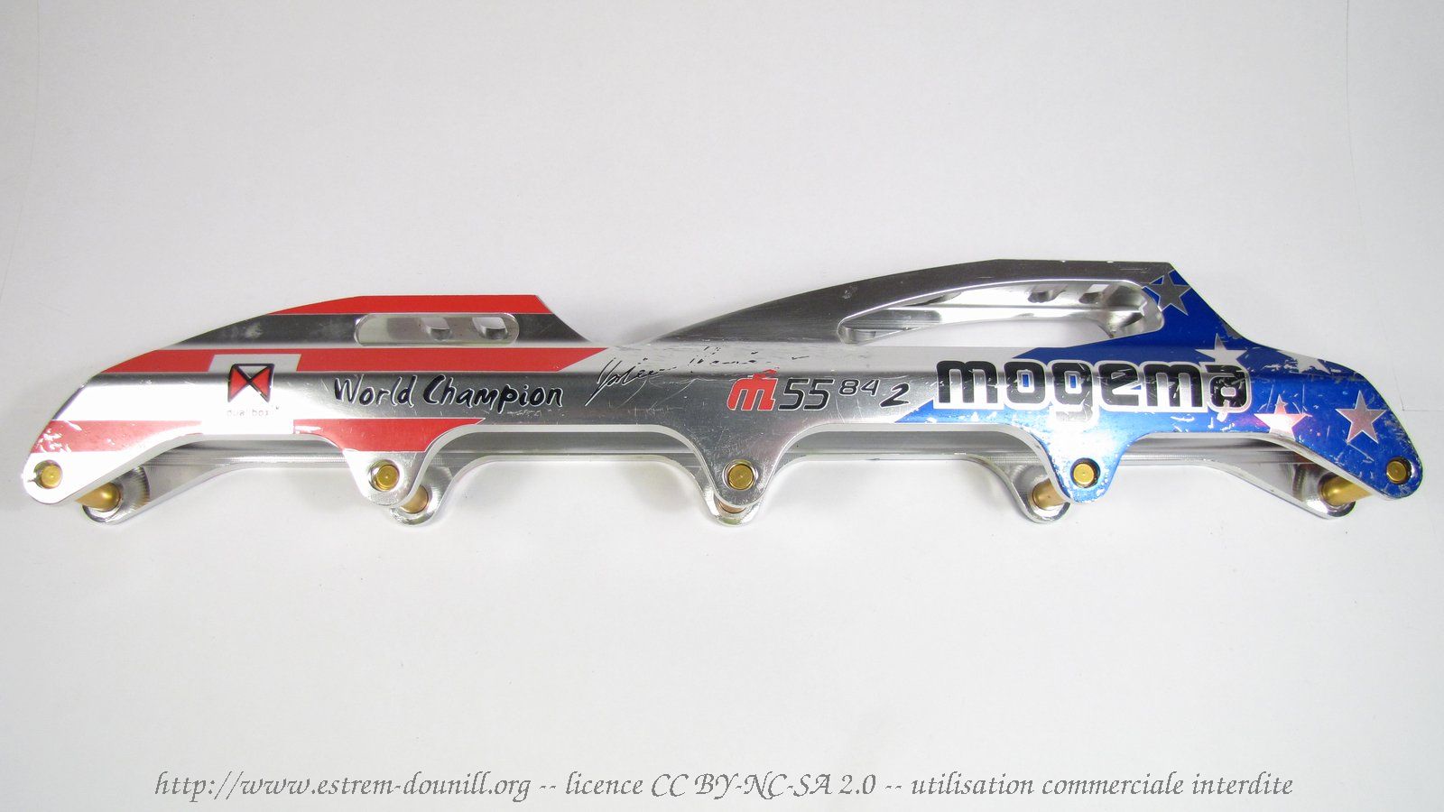 mogema_M55_84_2_world_champion_gauche.jpg
