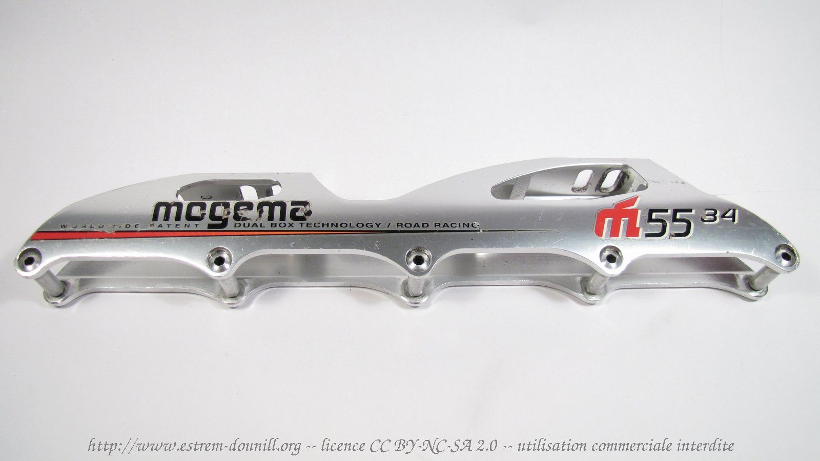 mogema_M55_84_gauche.jpg