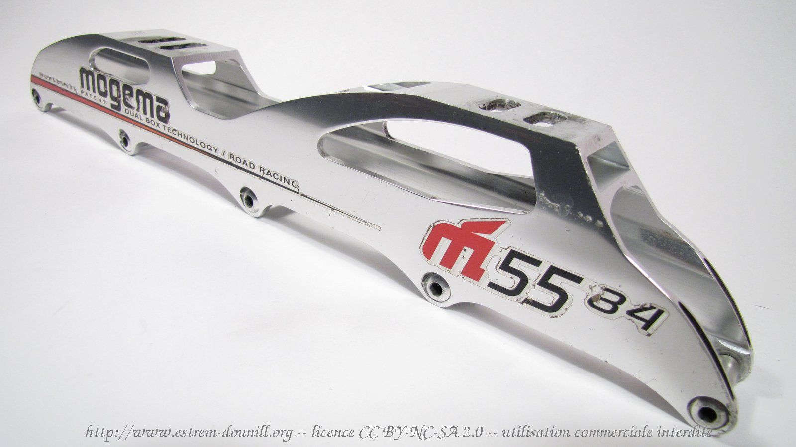 mogema_M55_84_profil_arriere.jpg
