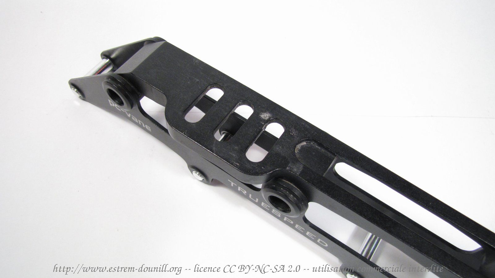 pc-vane_truespeed_90mm_detail_embase_avant_dessus.jpg