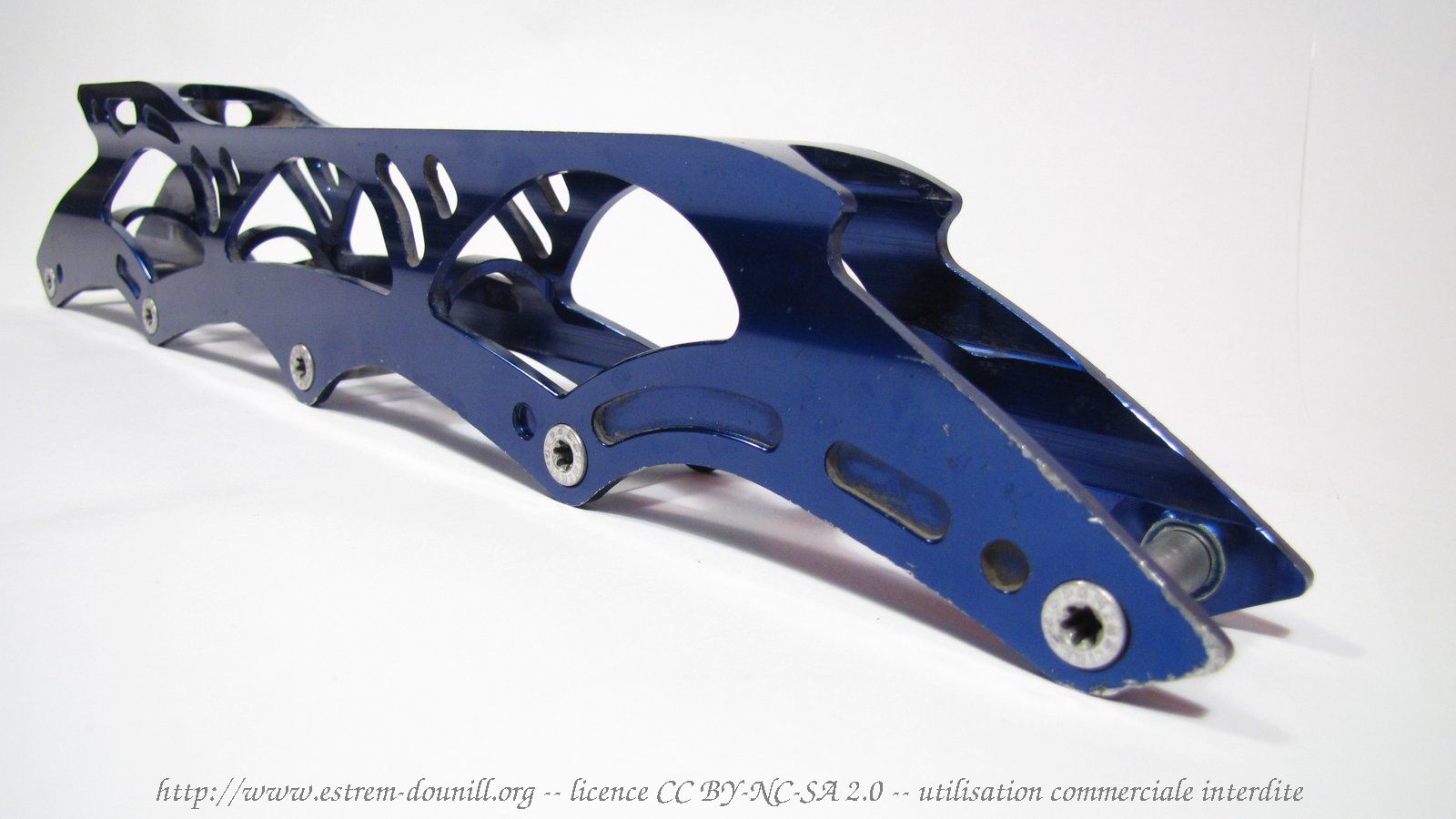 powerslide_venom13.3_profil_avant.jpg