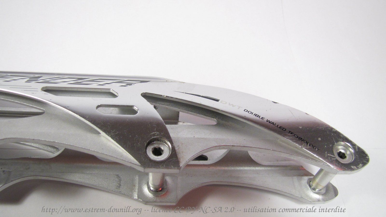 rossignol_descender_DWT_detail_parois_avant.jpg