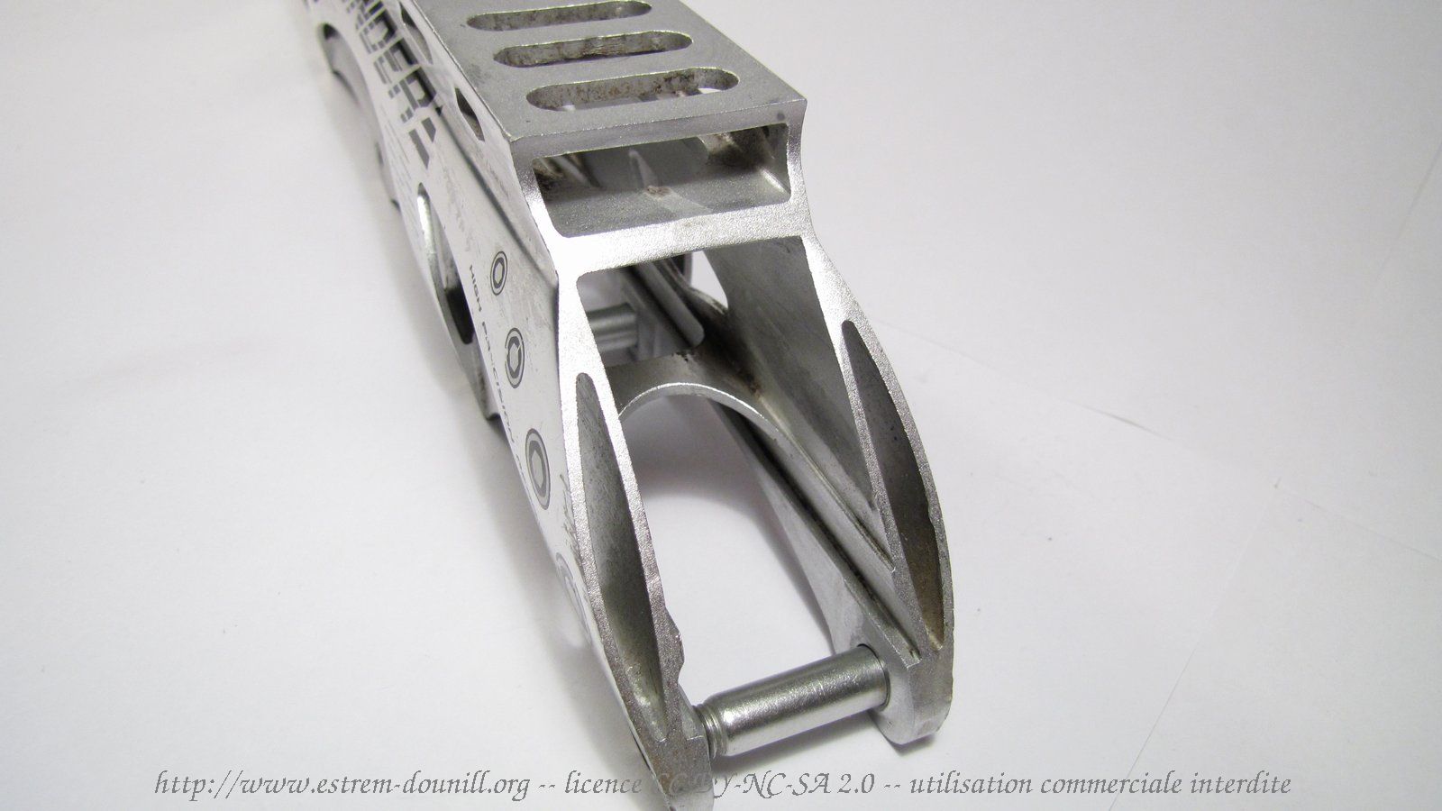 rossignol_descender_DWT_detail_ponts_et_DWT.jpg