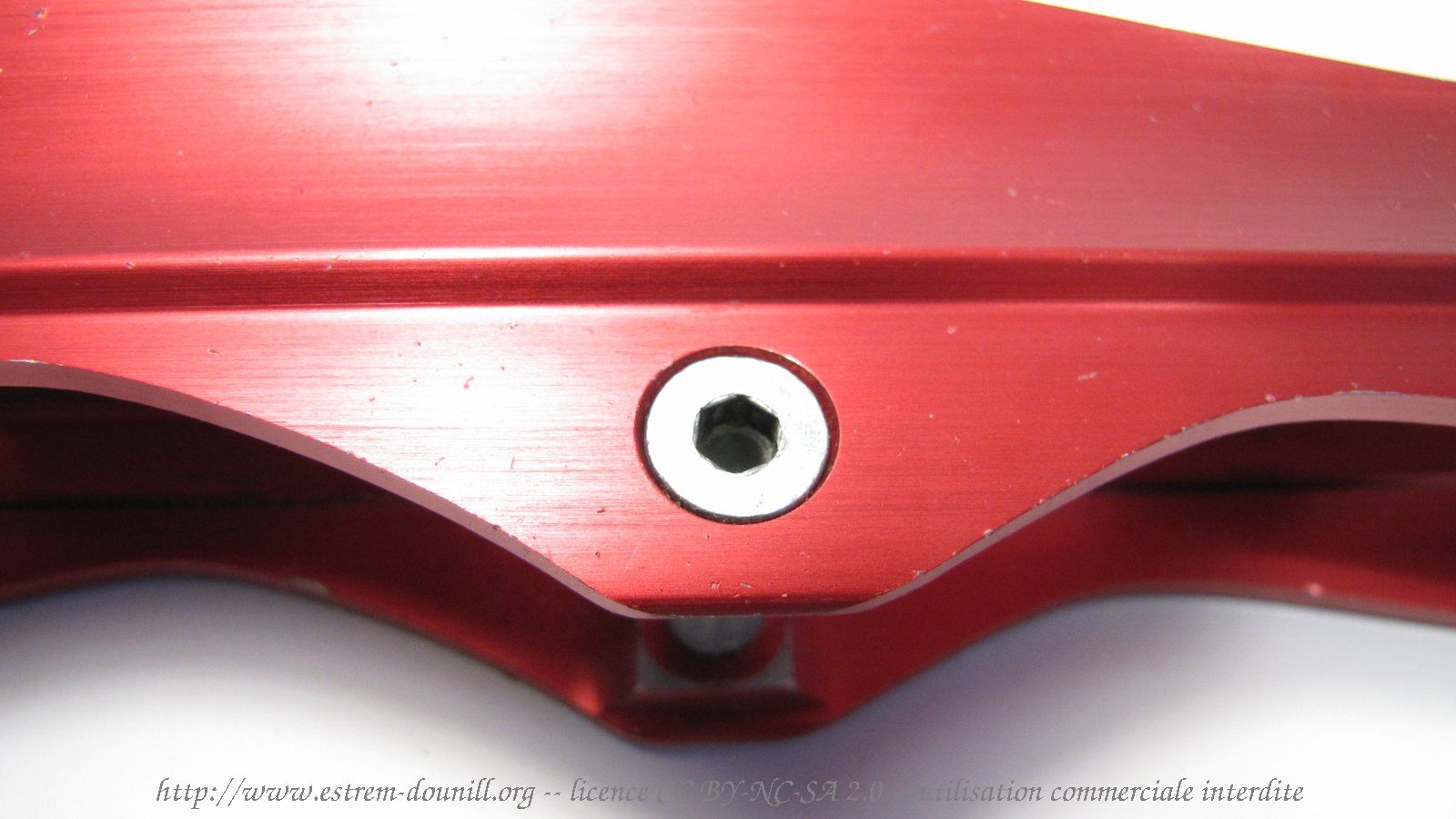 salomon_FSK_320DH_detail_axe.jpg