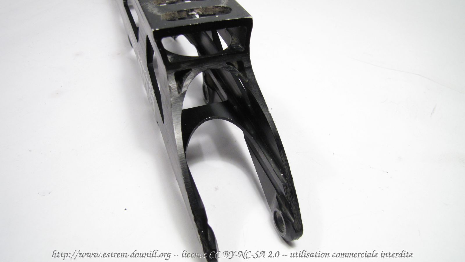 salomon_S.LAB_RacingArch_340mm_84_detail_pont_arriere.jpg