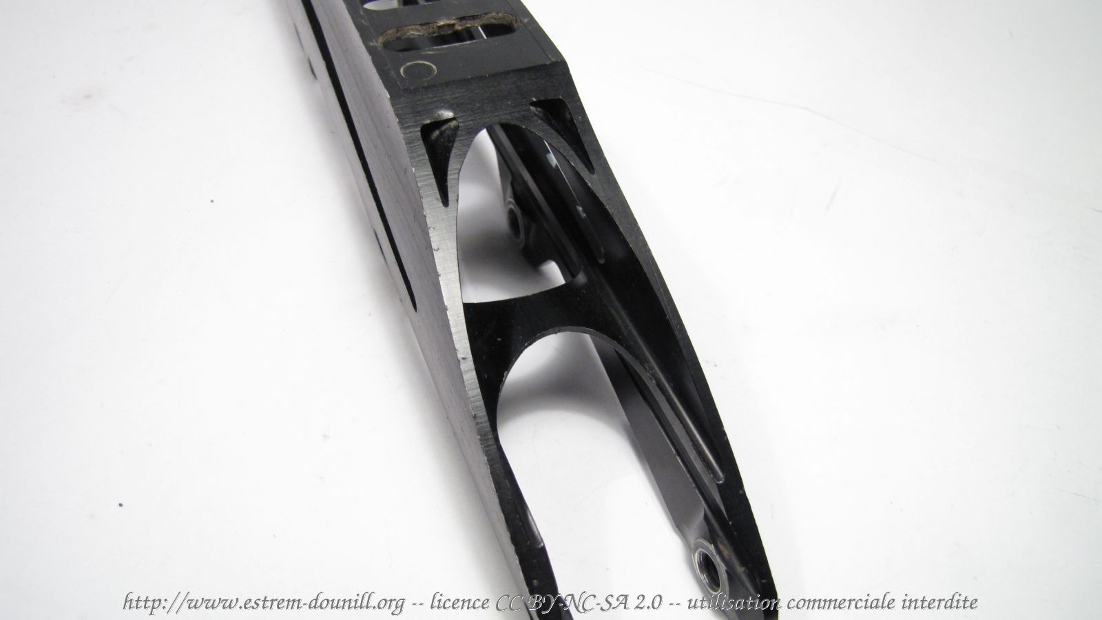 salomon_S.LAB_RacingArch_340mm_84_detail_pont_avant.jpg