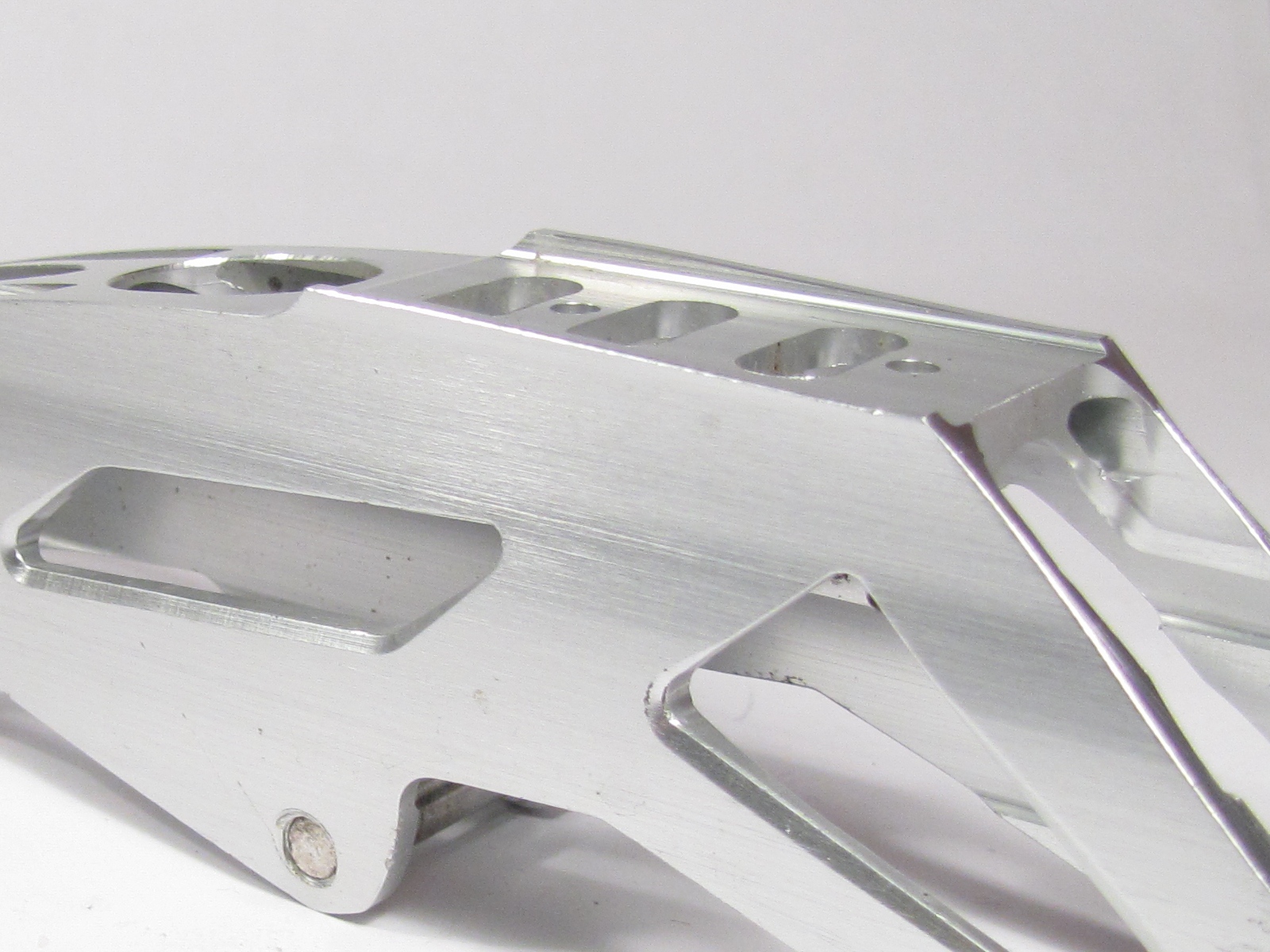 salomon_tension_force_DR190_UFS_detail_parois_arriere.jpg