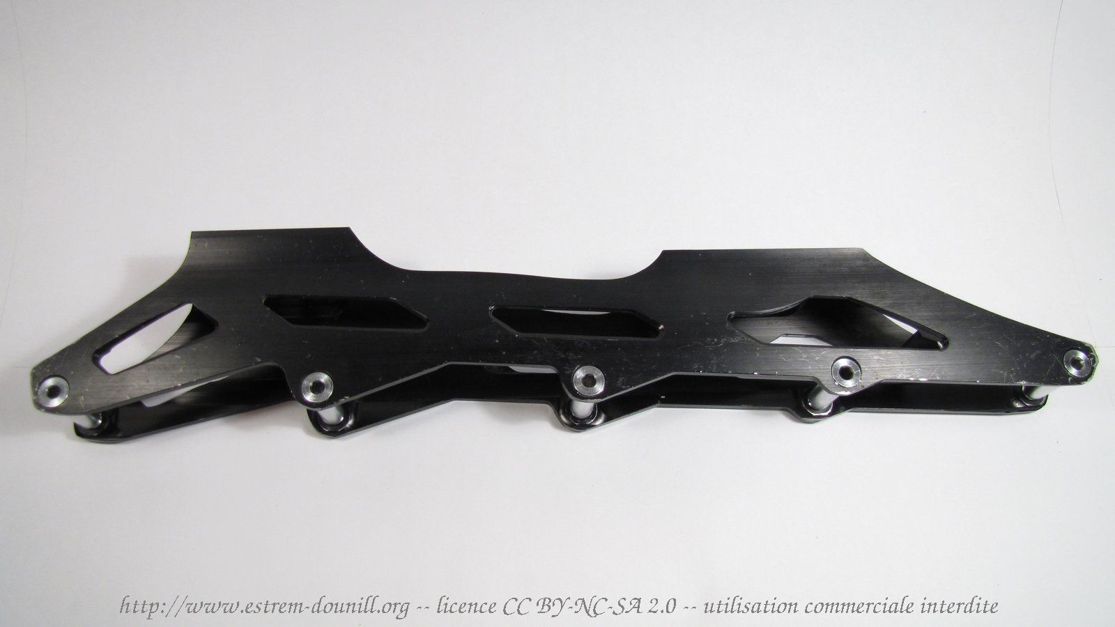 salomon_tension_force_DR220_droite.jpg