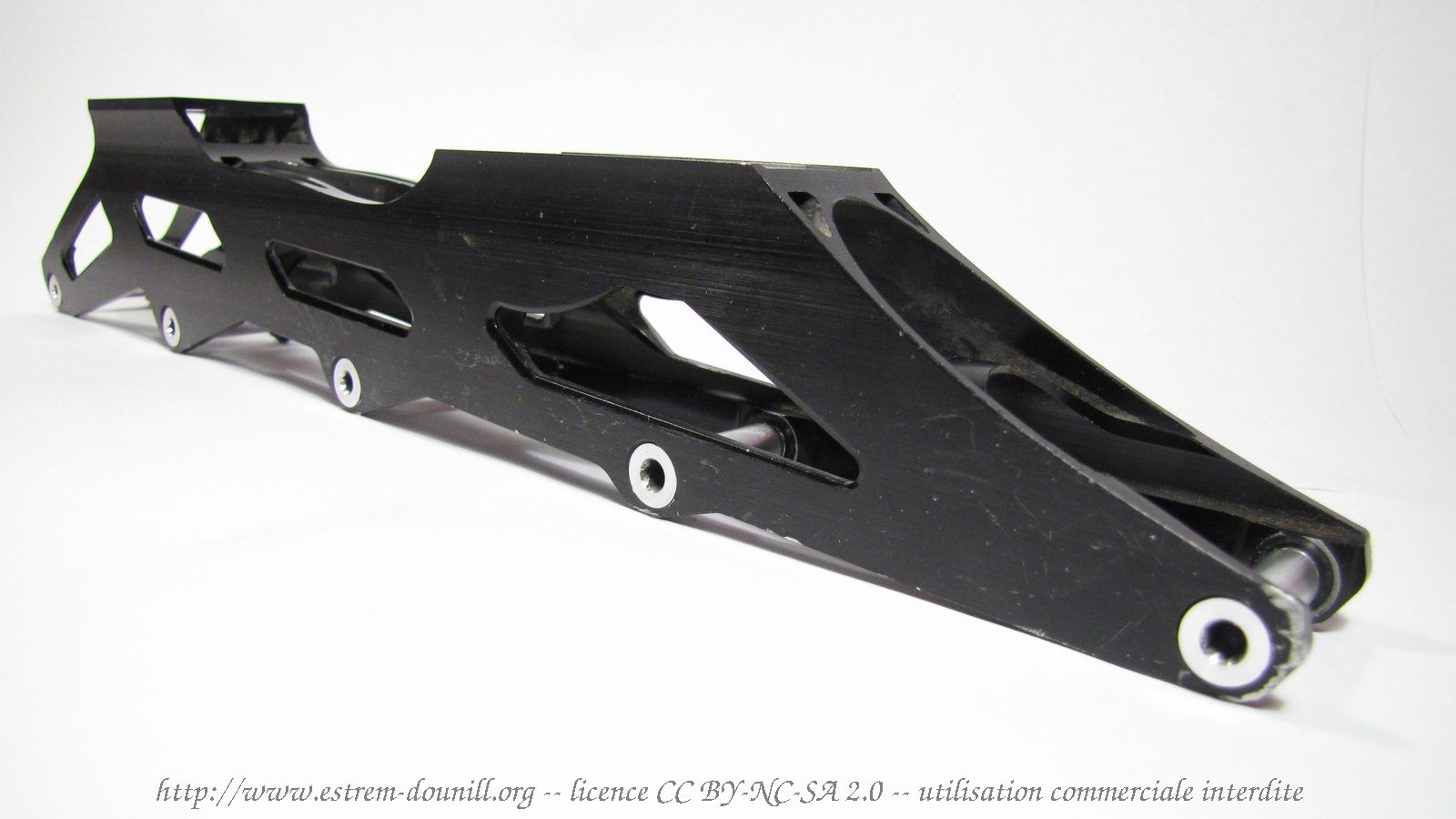salomon_tension_force_DR220_profil_avant.jpg