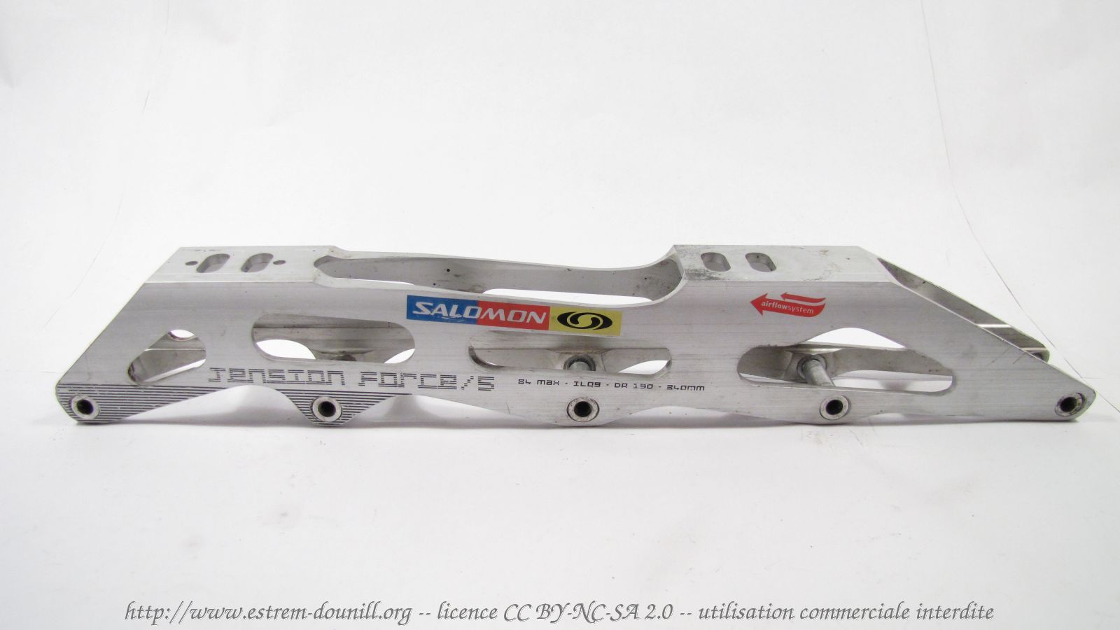 salomon_tension_force_slash_5_detail_hauteur_embases.jpg