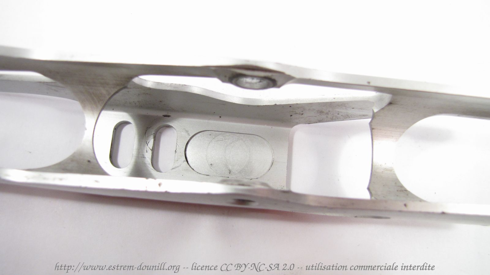 salomon_tension_force_slash_5_detail_passage_roue.jpg