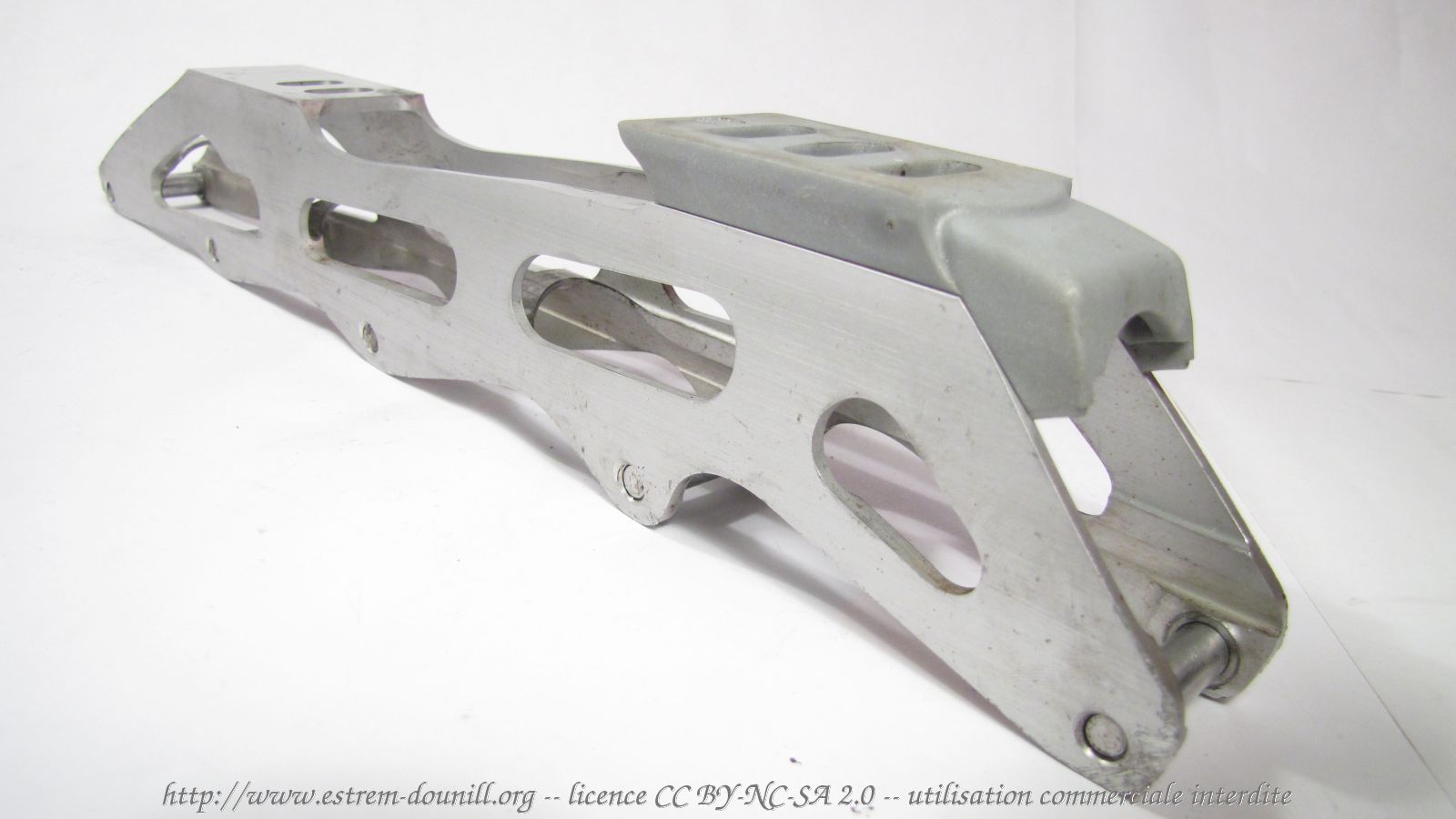 salomon_tension_force_slash_5_profil_arriere.jpg
