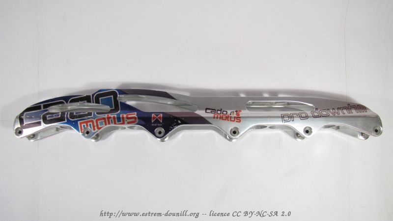 cadomotus_pro_downhill_6x84_droite.jpg