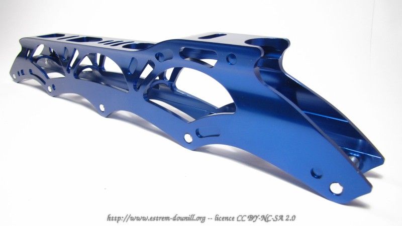powerslide_venom14.3_profil_arriere.jpg