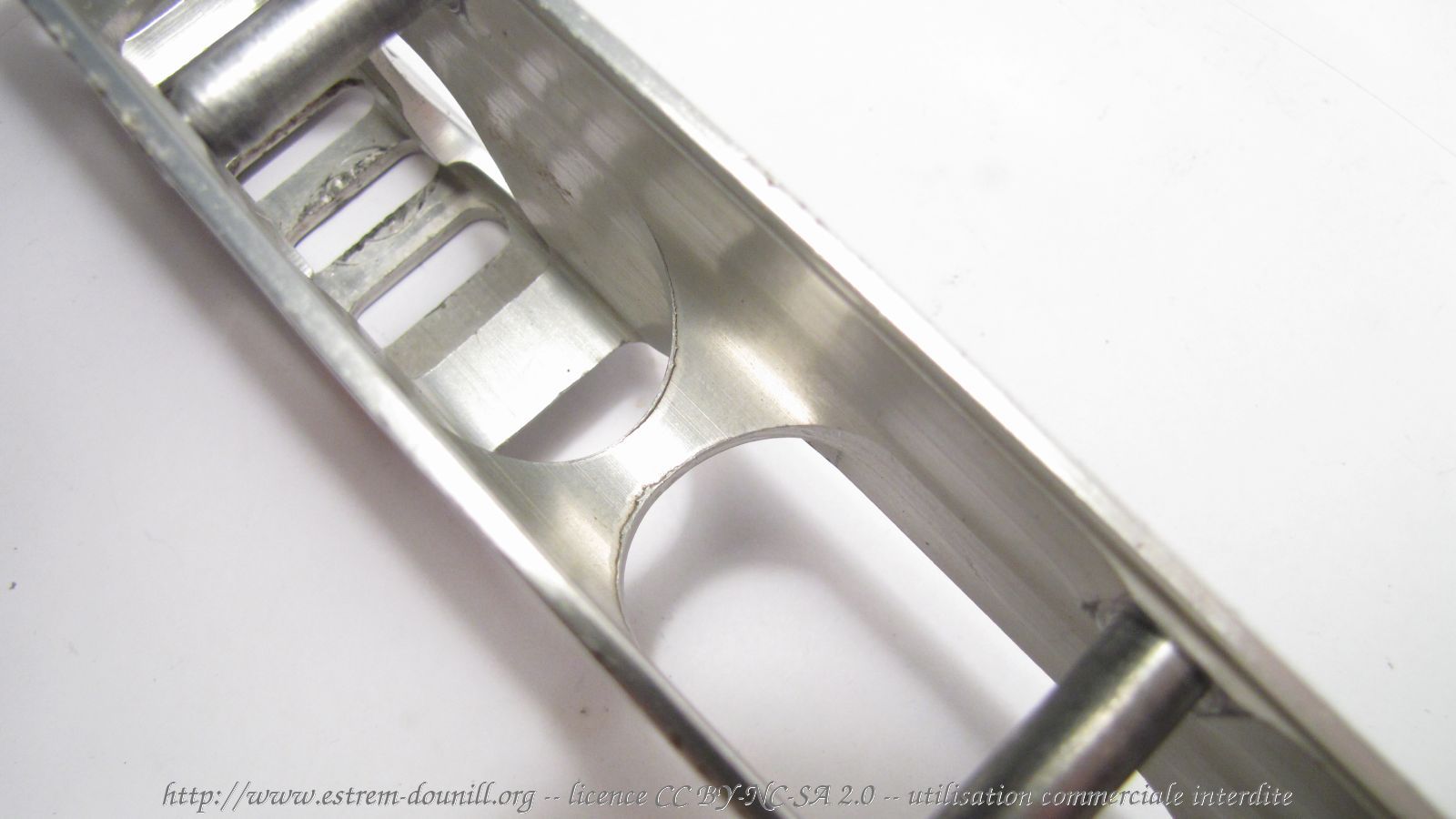 verducci_XR_5x80_detail_dessous_pont.jpg